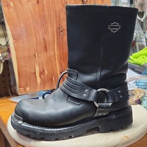 Harley-Davidson Black Leather Shannon Boots 8". Inside Zip 1.5" Heal
